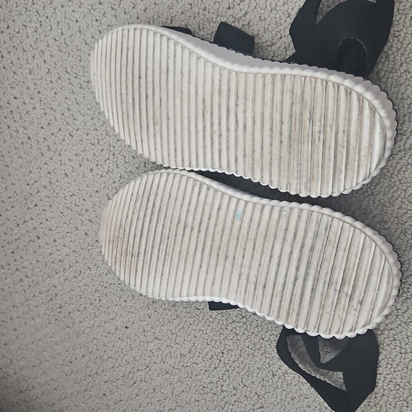 Steve Madden Shelle Strappy Sporty Platform - Picture 6 of 6